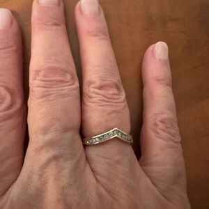 Elegant Gold Women's Ring